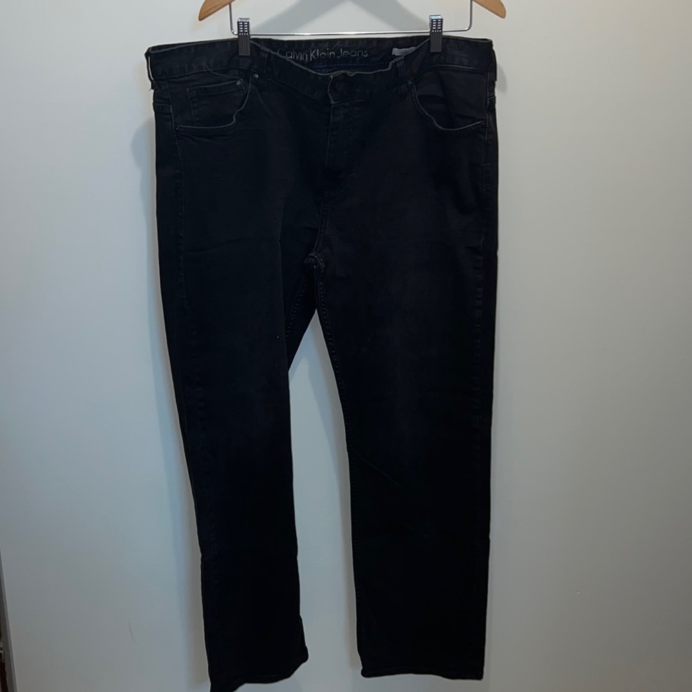 Black Men’s Calvin Klein Straight Legged Jeans 40Wx32L